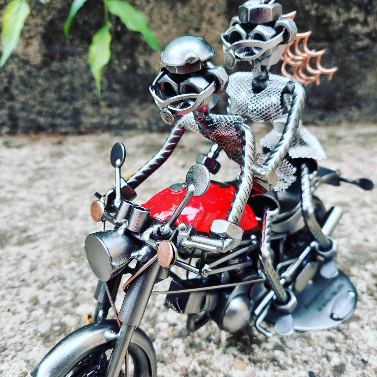 metal-idea-sculture-in-metallo-chi-siamo2 metal-idea-sculture-in-metallo-chi-siamo
