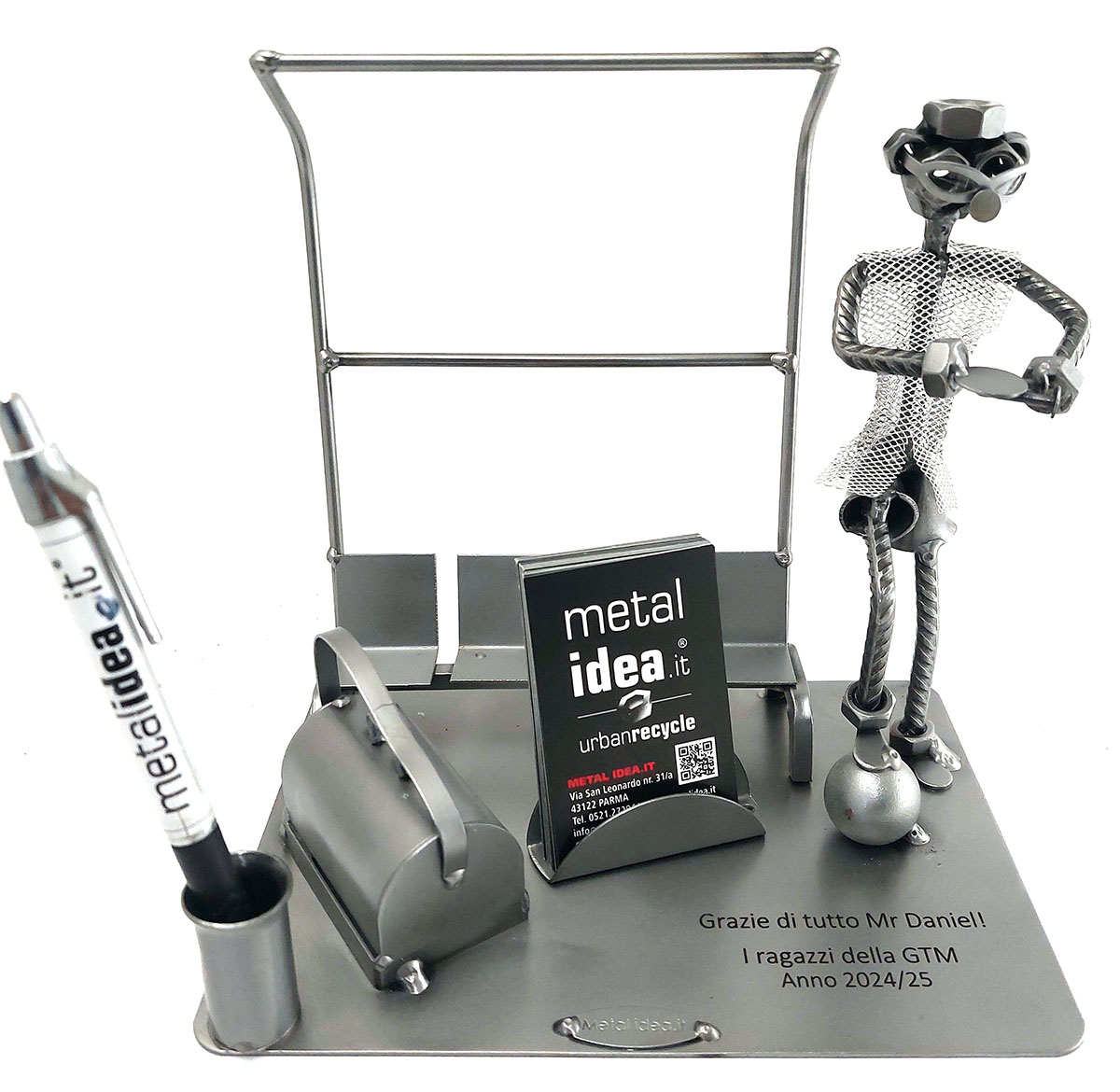 SCULTURA ALLENATORE DI CALCIO - immagine 11