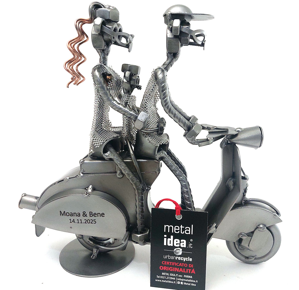 SCULTURA FAMILY SU VESPA con BAMBINO - immagine 8