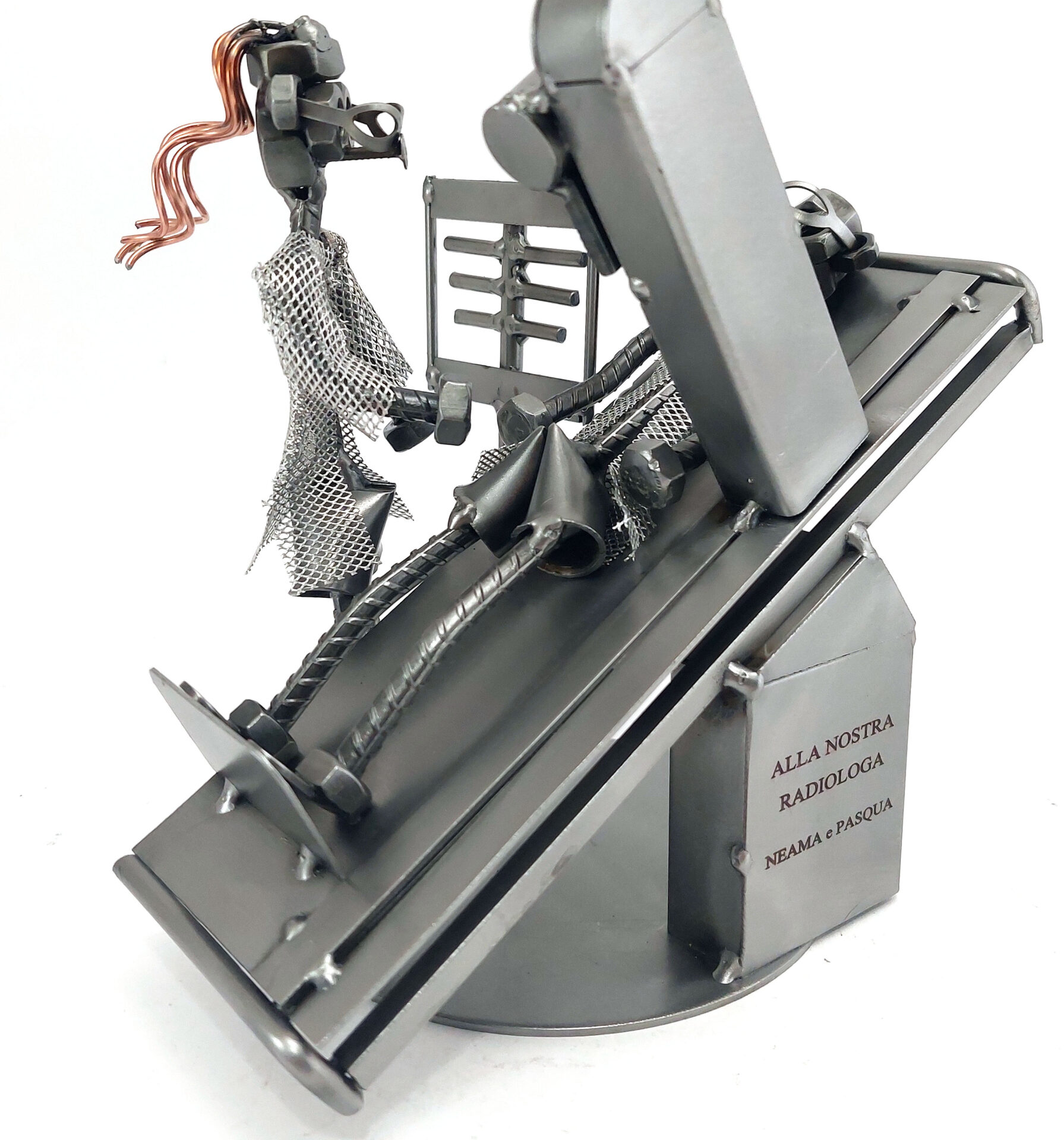 SCULTURA RADIOLOGO - immagine 12