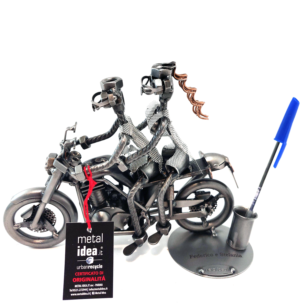 SCULTURA COPPIA SU MOTO DA CORSA - immagine 7