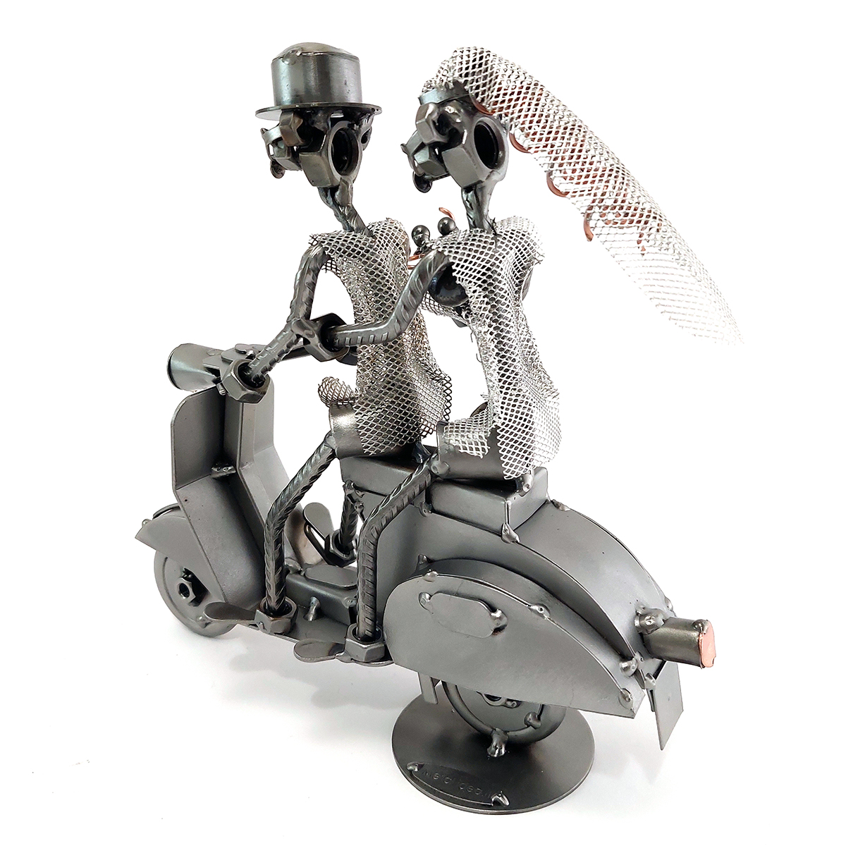 SCULTURA SPOSI IN VESPA - immagine 5