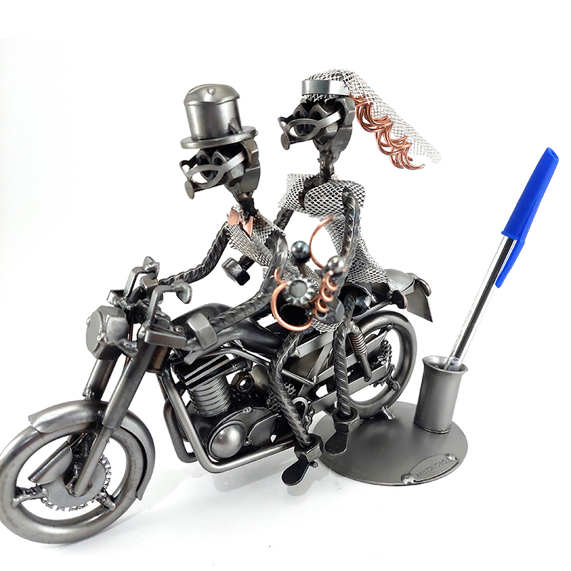 SCULTURA SPOSI IN MOTO - immagine 7