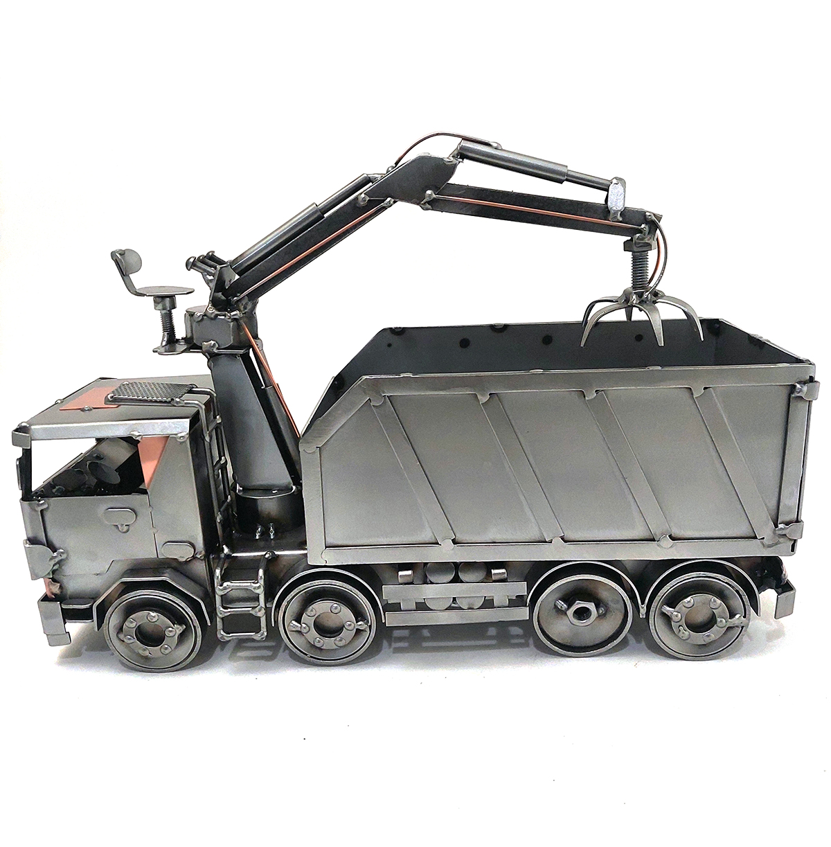 SCULTURA CAMION CON RAGNO - immagine 4