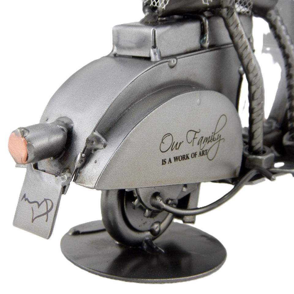 Vespa con doppia incisione