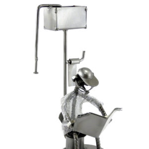 SEDUTO AL WC METAL IDEA.IT