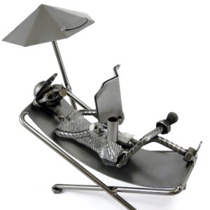 SCULTURA VACANZIERE PENSIONATO METAL IDEA.IT