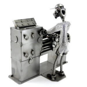 SCULTURA TORNITORE METALMECCANICO - immagine 3