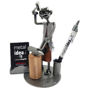 fabbro con personalizzazione metal idea.it