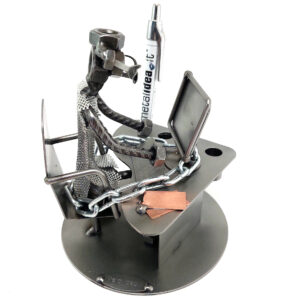 impiegato al pc metal idea.it