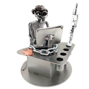 impiegato al pc metal idea.it