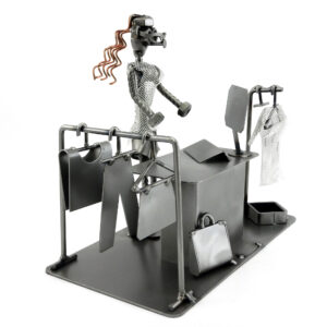 SCULTURA COMMESSA VENDITRICE - immagine 3