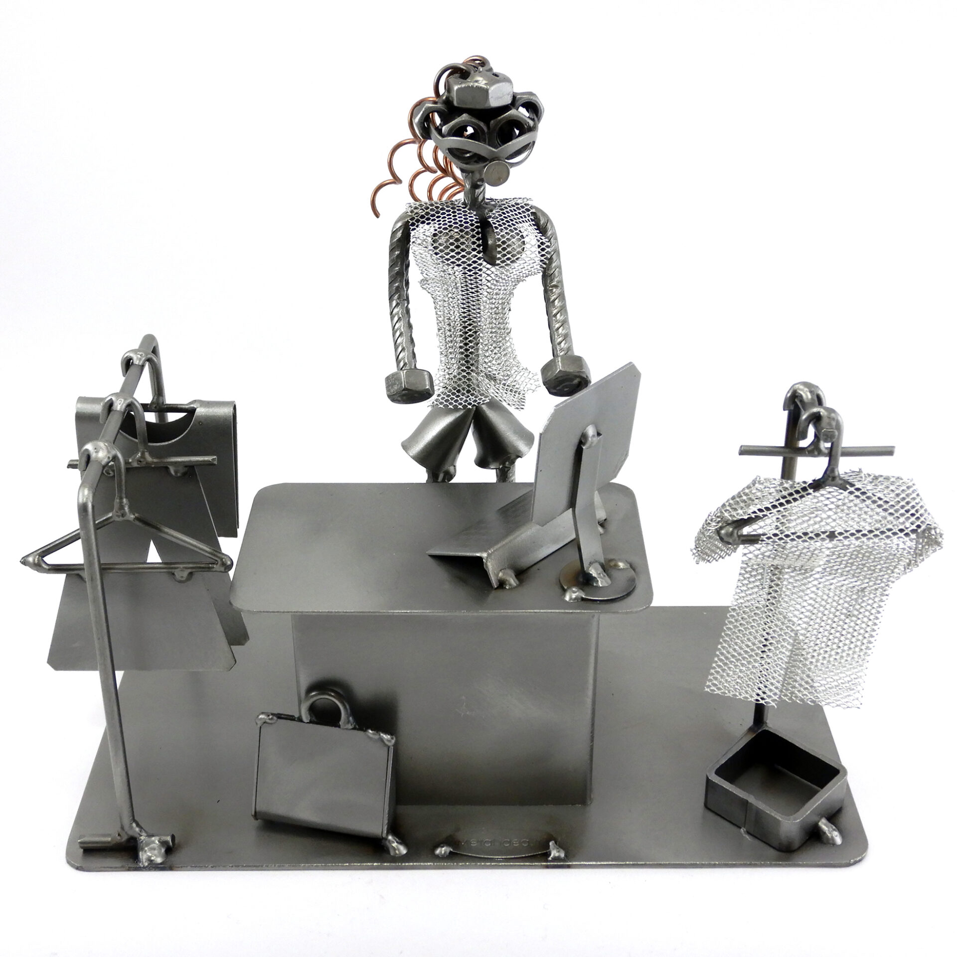 SCULTURA COMMESSA VENDITRICE - immagine 2