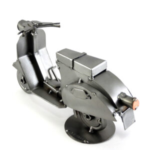 Alternative view of SCULTURA VESPA