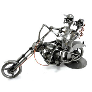 Alternative view of SCULTURA COPPIA SU HARLEY CHOPPER