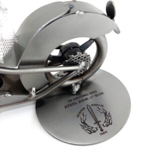 harley con incisione metal idea.it