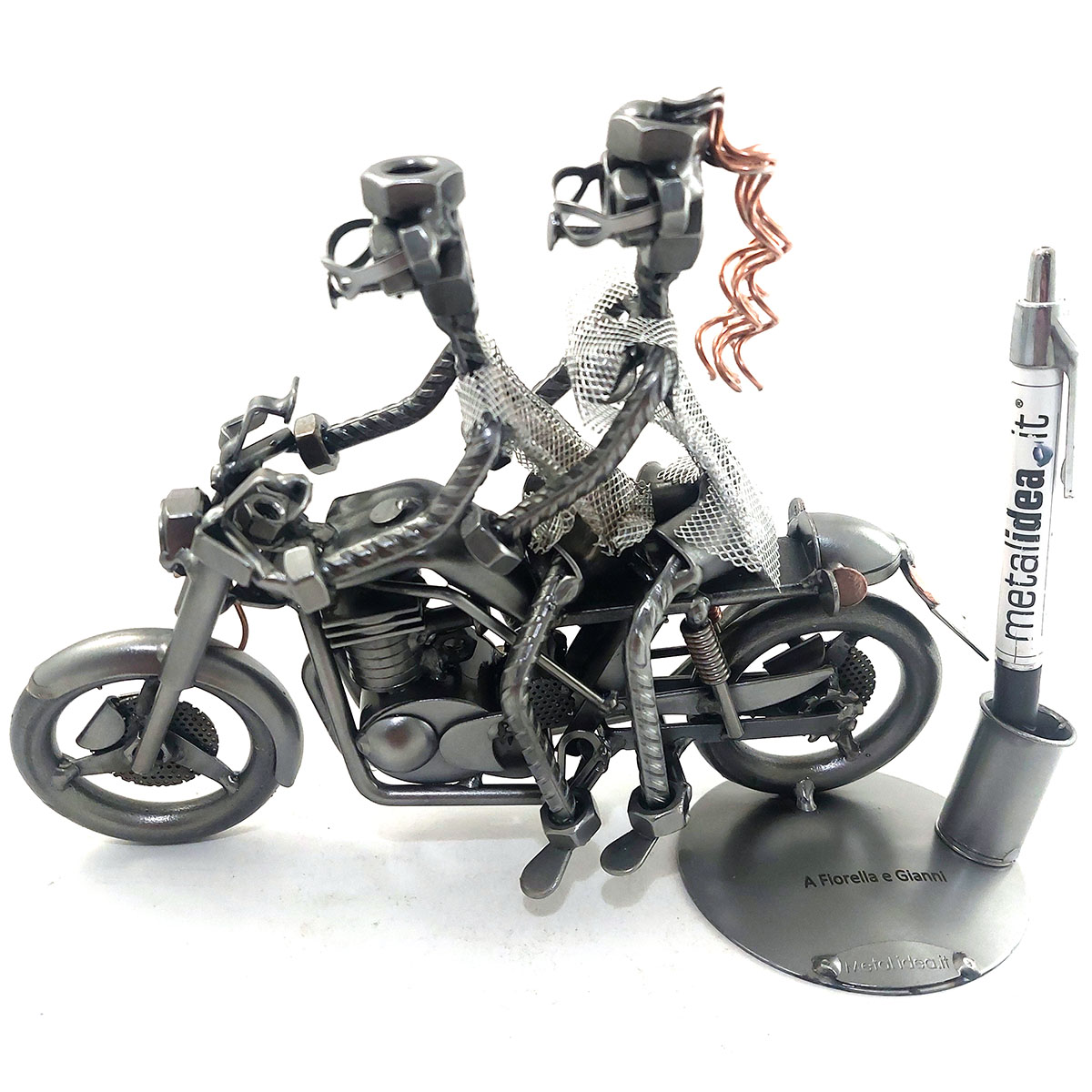coppia in moto con personalizzazione metal idea.it
