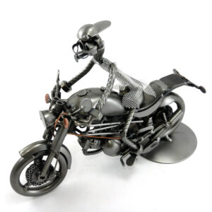 SCULTURA MOTOCICLISTA SU MONSTER - immagine 4