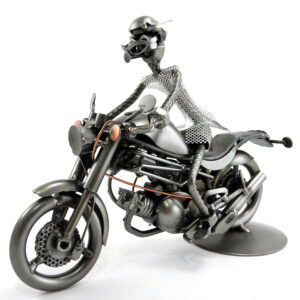 SCULTURA MOTOCICLISTA SU MONSTER - immagine 5