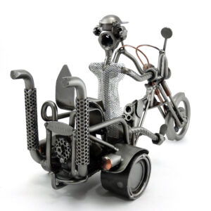 SCULTURA MOTOCICLISTA SU TRIKE - immagine 5