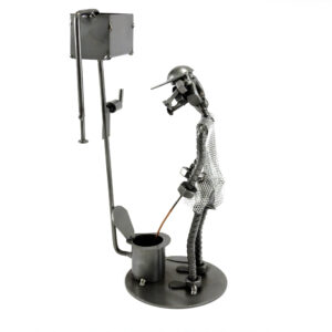 SCULTURA UOMO AL WC - immagine 3