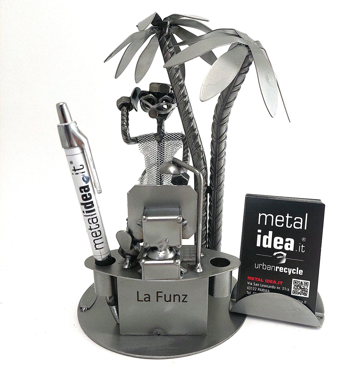 SCULTURA BOSS TRAVEL OFFICE - immagine 5