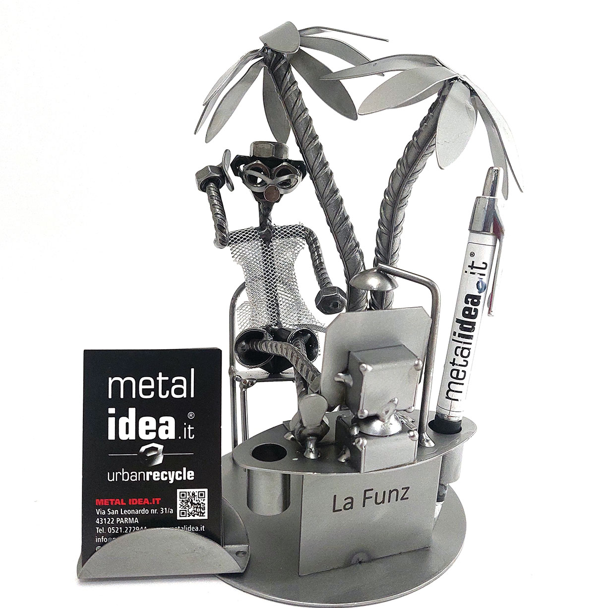 SCULTURA BOSS TRAVEL OFFICE - immagine 7