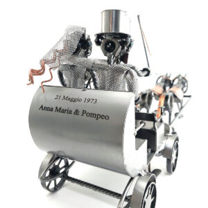 sposi in carrozza con personalizzazione metal idea.it
