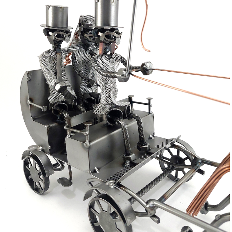 SCULTURA SPOSI in CARROZZA - immagine 5